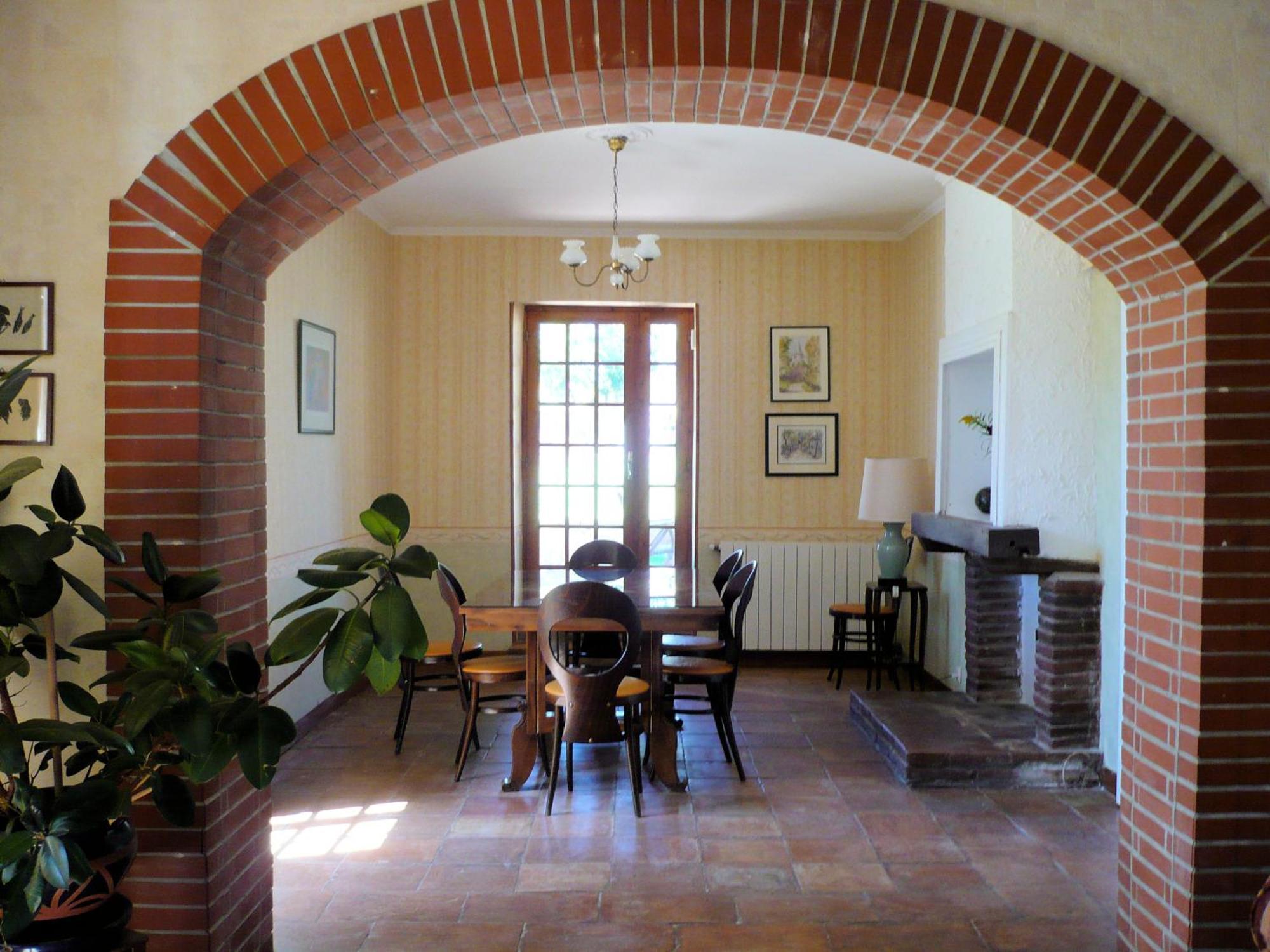 Les Convertigues Montjoire Esterno foto