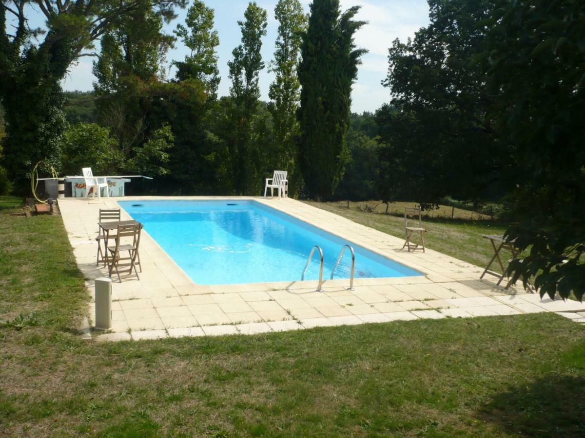 Les Convertigues Montjoire Esterno foto